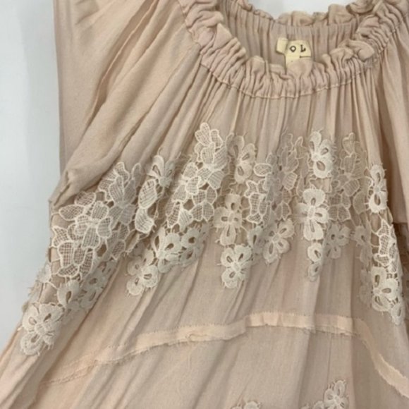 POL Floral Off The Shoulder Lace Appliqué Top - Picture 3 of 5